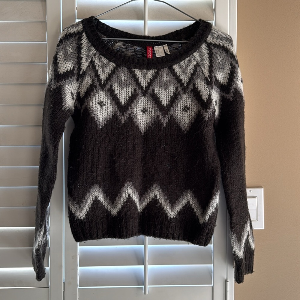 H&M sweater - Picture 2 of 5